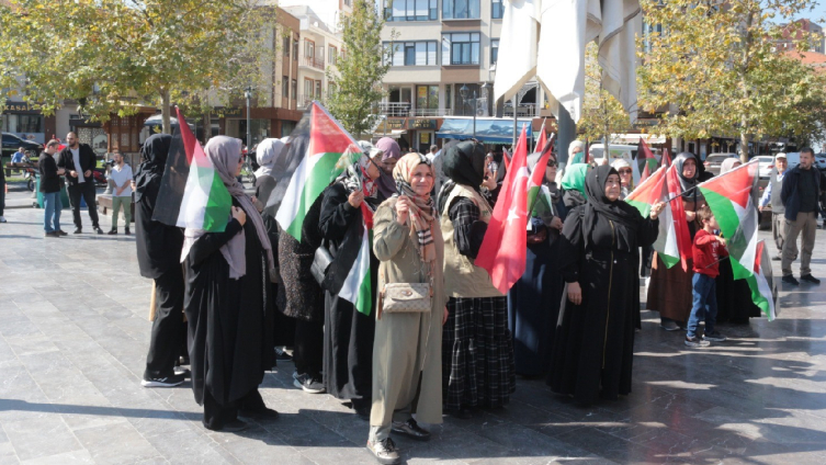 Balıkesir Müftüsü Sürgeç Filistinliler için dua etti